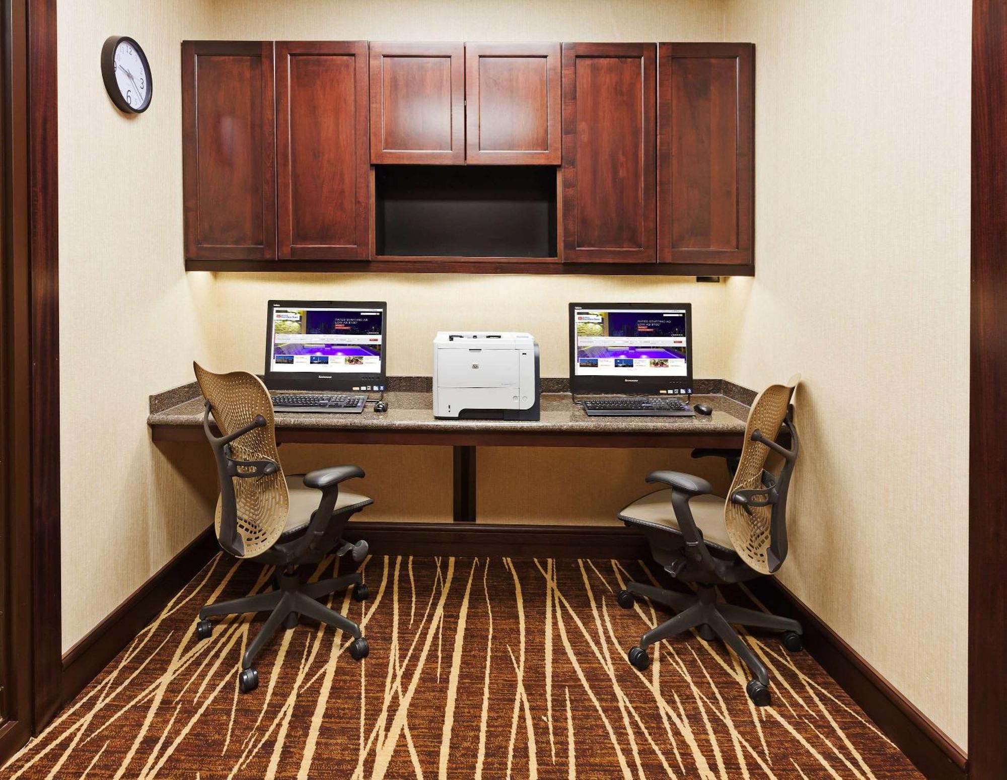 Hilton Garden Inn Midland Dış mekan fotoğraf