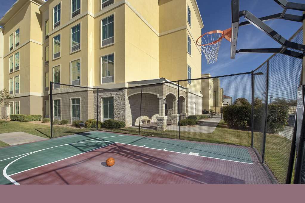 Hilton Garden Inn Midland Konforlar fotoğraf